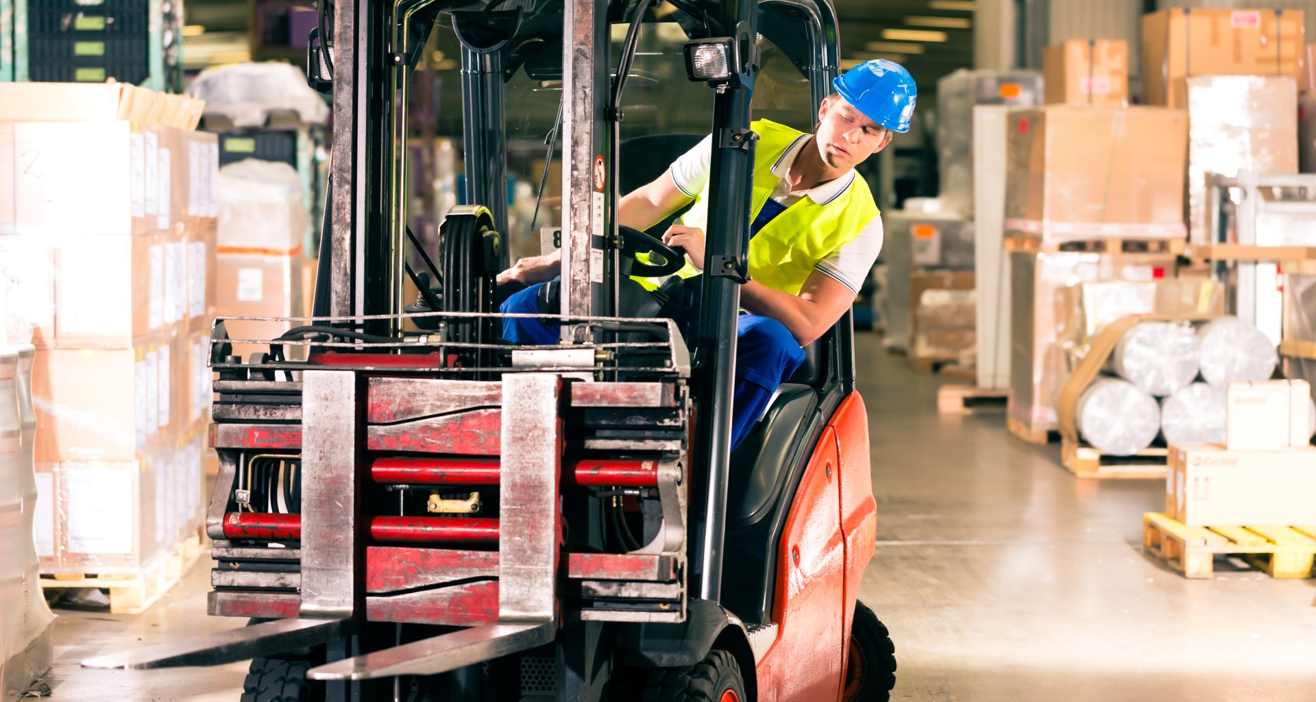 Addetto alla Conduzione di Carrelli Elevatori Semimoventi